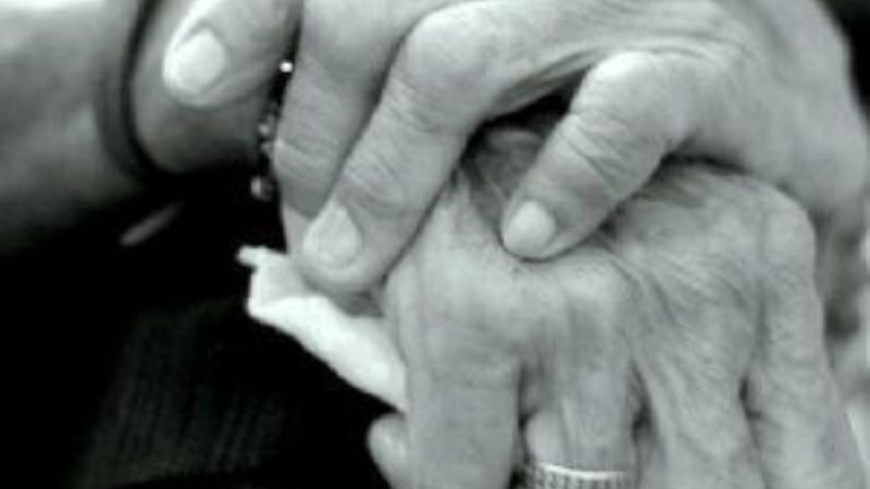 Escucharon cuando una anciana pedía auxilio