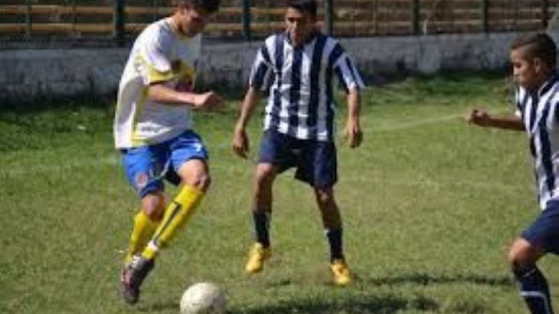 Ganaron “Poli” y Rivadavia, este goleando, en Capital