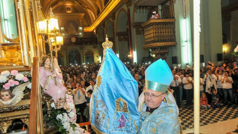 Lucía en la apertura de las fiestas marianas