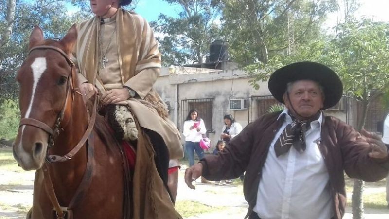 Multitudinaria peregrinación gauchesca para honrar a Virgen
