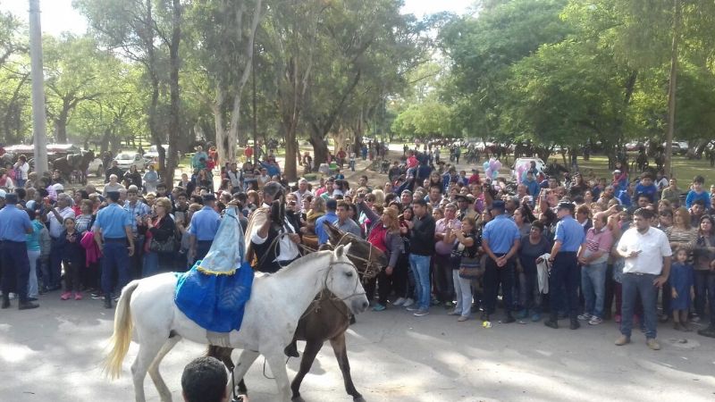 Multitudinaria peregrinación gauchesca para honrar a Virgen