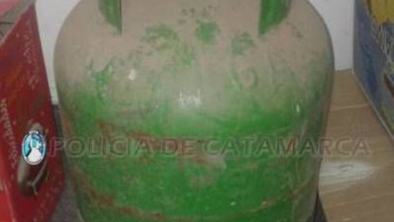 Recuperan una garrafa de gas