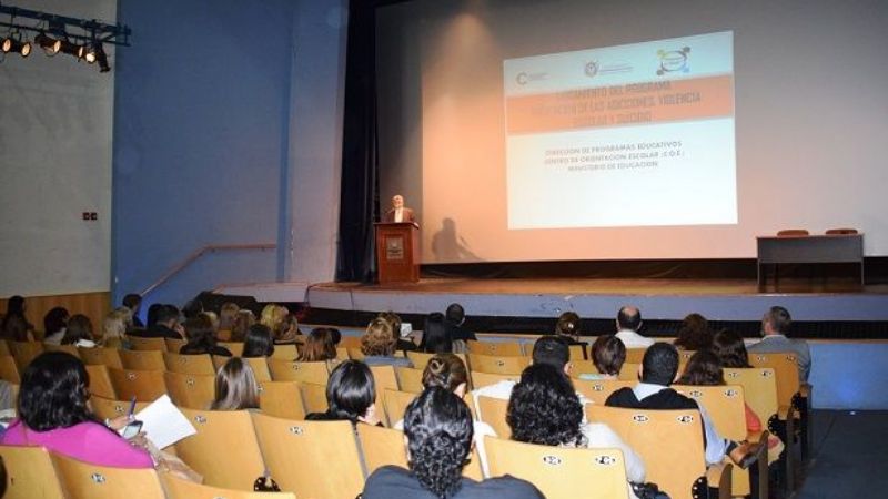 Capacitación: prevención de adicciones, violencia escolar y suicidio