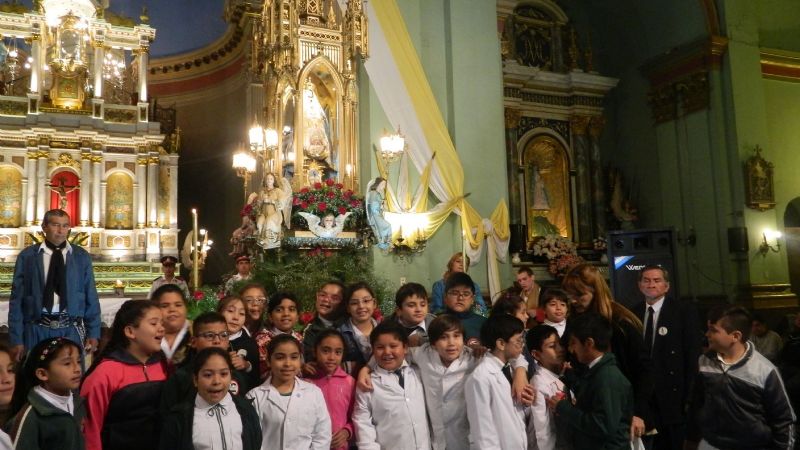 Homenaje de las escuelas municipales del Valle Central