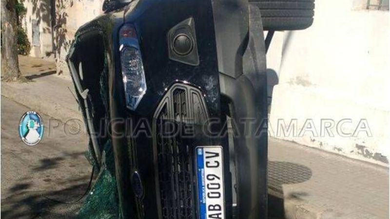 Impresionante vuelco en el centro