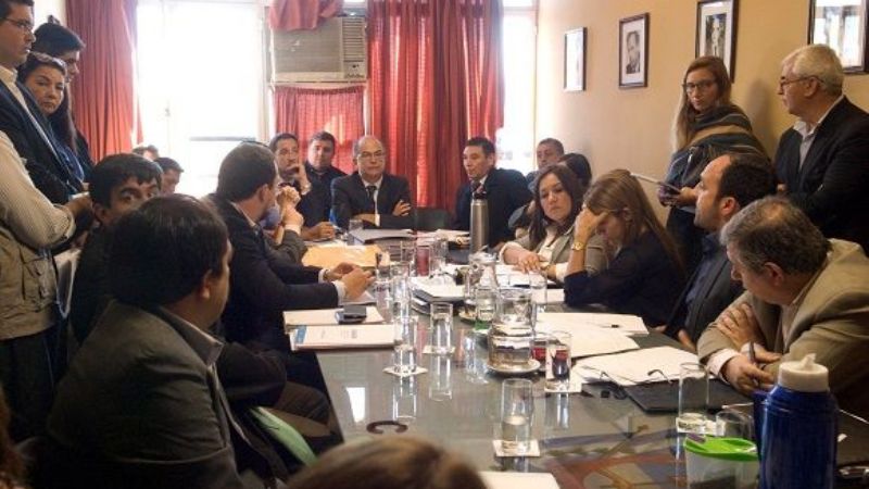 Diputados conformes con las explicaciones de Denett