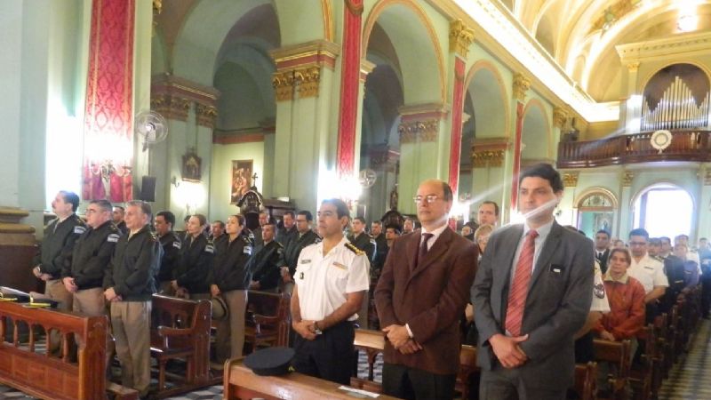 Las Fuerzas de Seguridad rindieron tributo a la Virgen