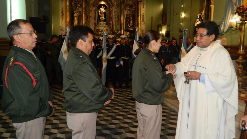 Las Fuerzas de Seguridad rindieron tributo a la Virgen