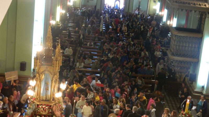Peregrinación de alumnos desde San Antonio hasta la Catedral