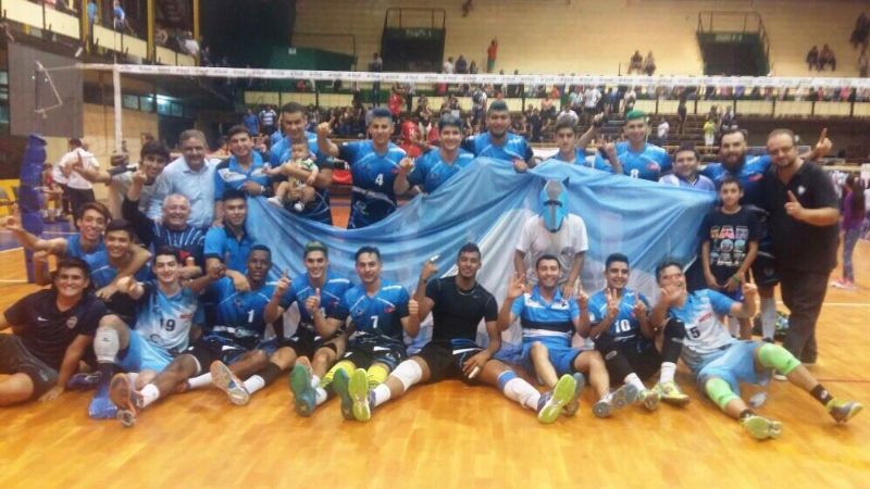 Jalil felicitó a los jugadores de Ateneo Mariano Moreno