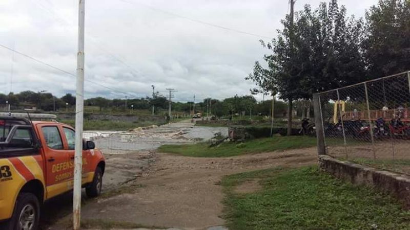 Ríos crecidos en Icaño y Ancasti