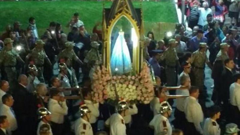 El pueblo caminó junto a la Morena del Valle