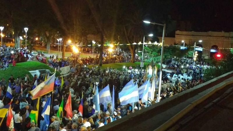 El pueblo caminó junto a la Morena del Valle