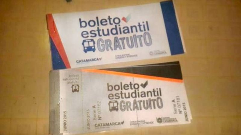 Entregan el boleto estudiantil gratuito en Andalgalá