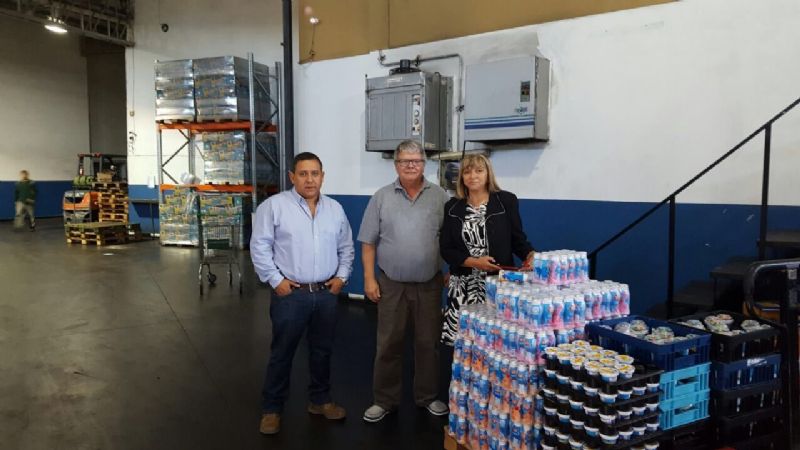 Donaron lácteos a las escuelas municipales