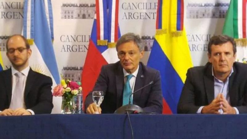 Acuerdo para exportar autos a Colombia