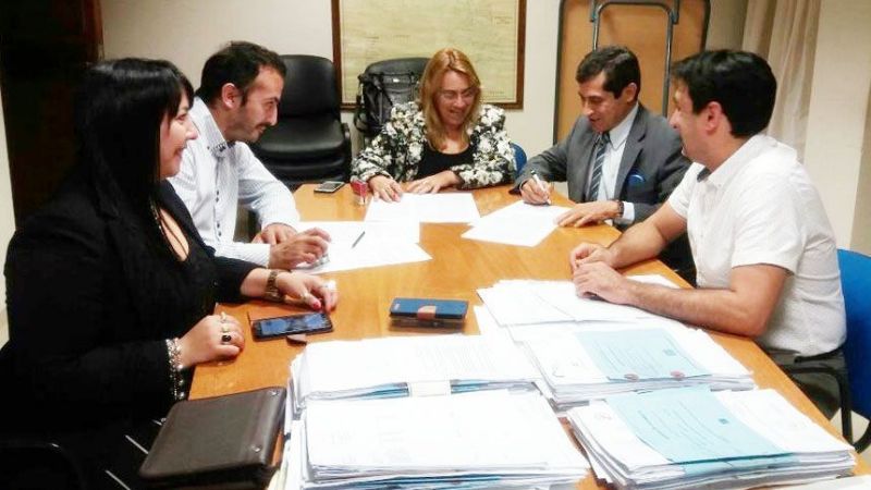 Aumento salarial cerrado y a la espera de nuevos acuerdos