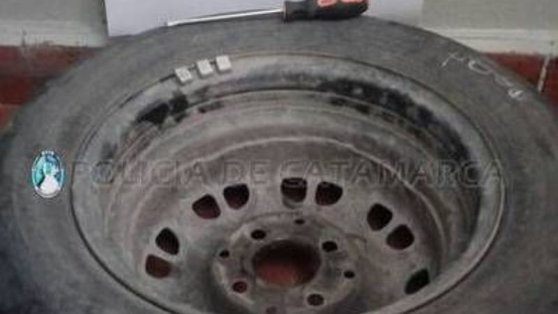 Lo sorprendieron robando una rueda de auxilio