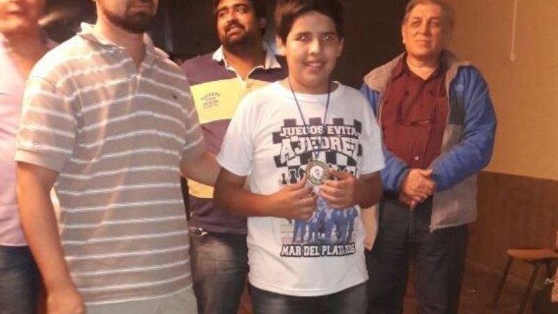 Jalil y Oliva se “coronaron” en el torneo de ajedrez del “Círculo”
