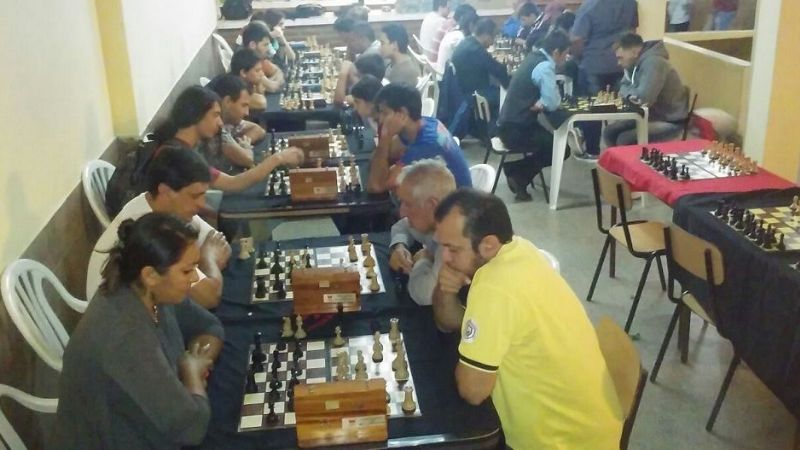 Jalil y Oliva se “coronaron” en el torneo de ajedrez del “Círculo”