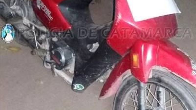 Secuestran una moto abandonada en un descampado
