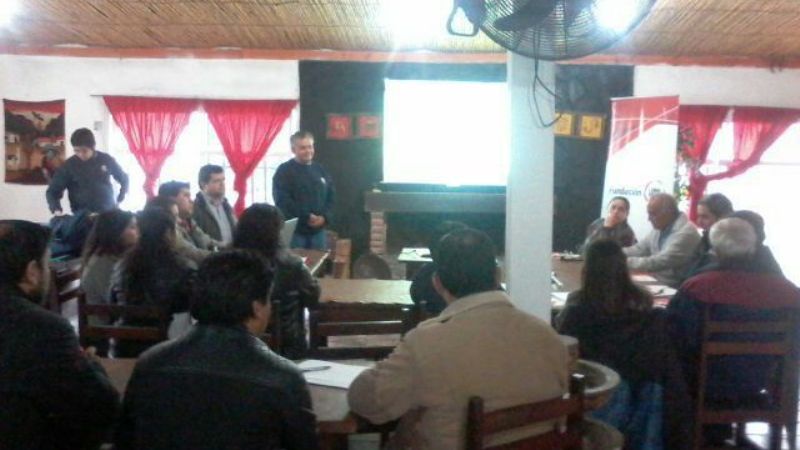 Taller de microemprendedores en Guayamba