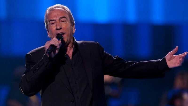 Perales cantó 15 veces "Y cómo es él" para Pablo Escobar