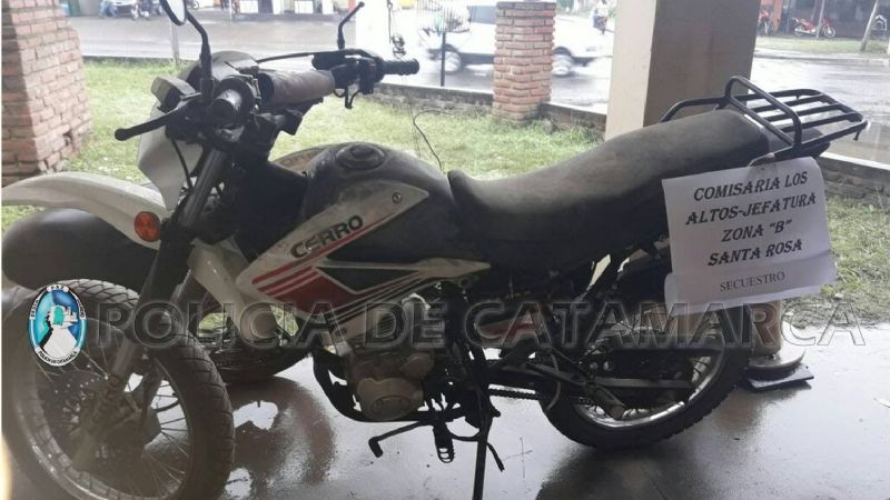 Secuestran dos motos en Los Altos
