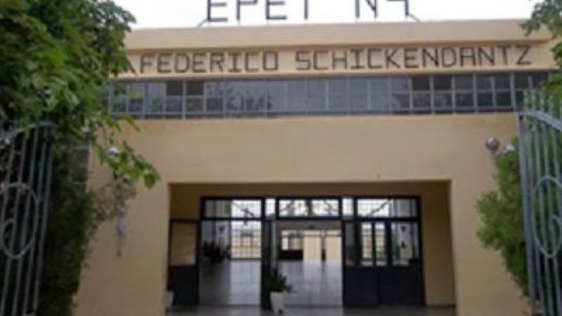 Escuela de aniversario y sin personal