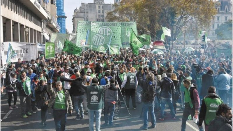 El Gobierno pactó con UPCN suba salarial de 20%