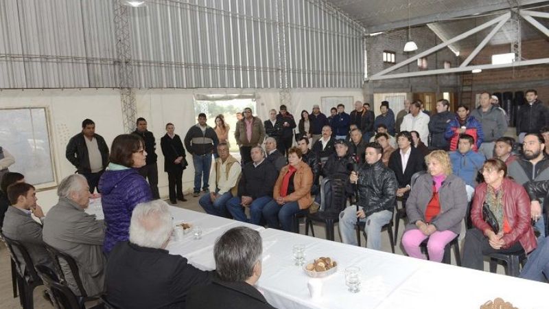 La Gobernadora inauguró un tramo de la Ruta Provincial 30