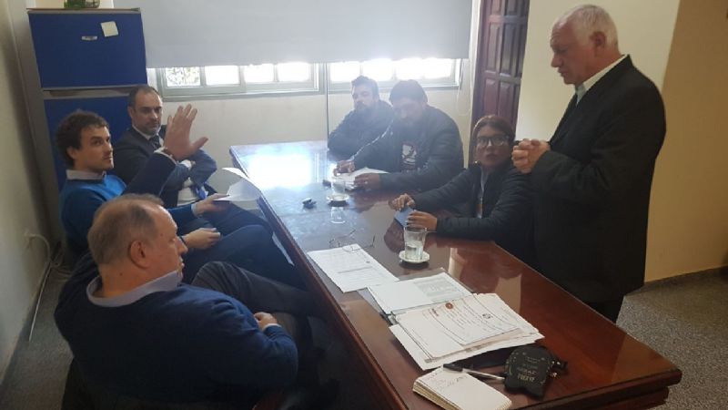 Acuerdan 20% de aumento para municipales de Valle Viejo