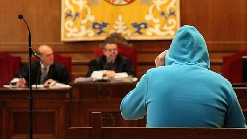 Acusado de femicidio se desmayó y no pudo declarar