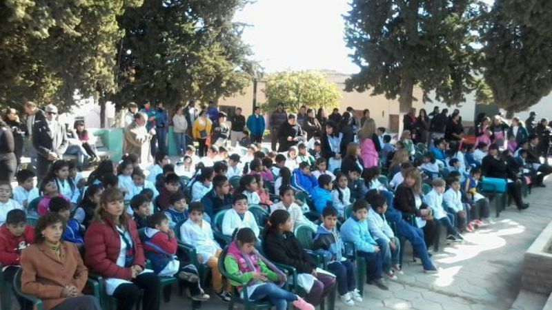 Mutquín celebró su autonomía