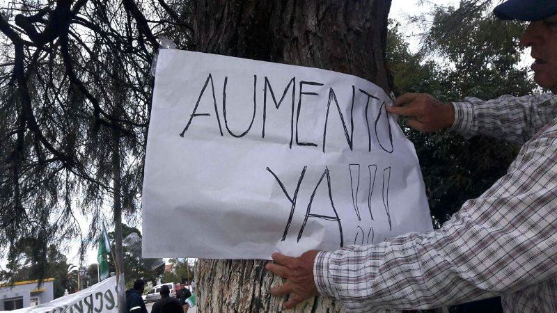 En Recreo, municipales reclaman aumento salarial