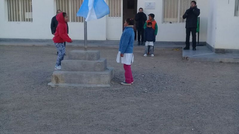 Niños de Los Nacimientos disfrutaron del Cine Móvil