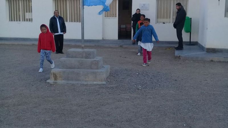 Niños de Los Nacimientos disfrutaron del Cine Móvil