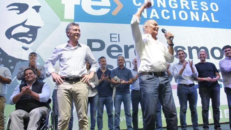 Venegas junto Macri en el día del trabajador