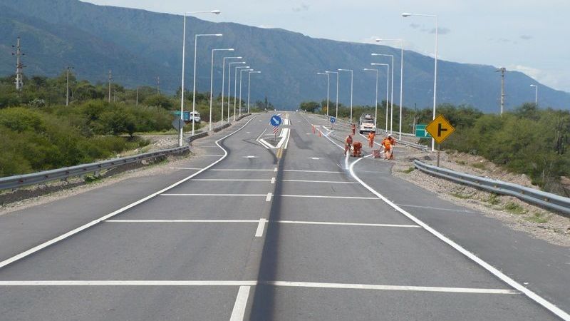 Tres heridos tras un choque en Paclín