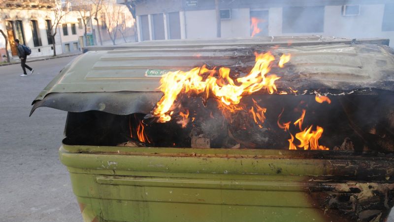 Incendiaron un contenedor