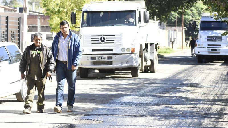 Repavimentación de arterias para descomprimir tránsito vehicular