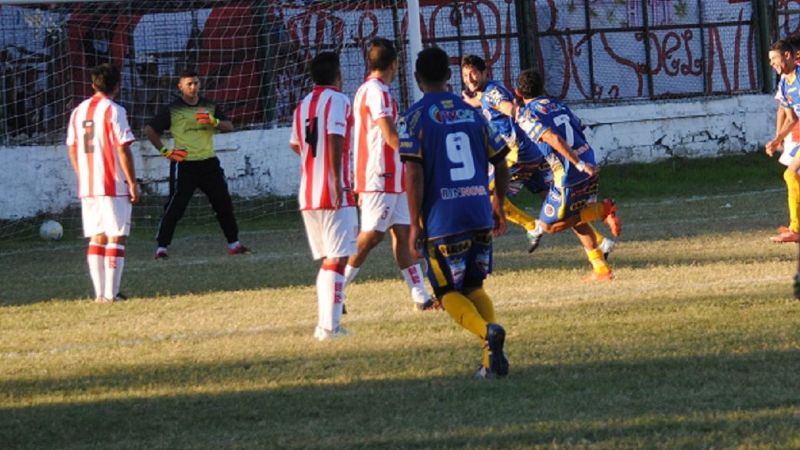 Villa Cubas-Policial 2 a 2 y el “1” para el “León