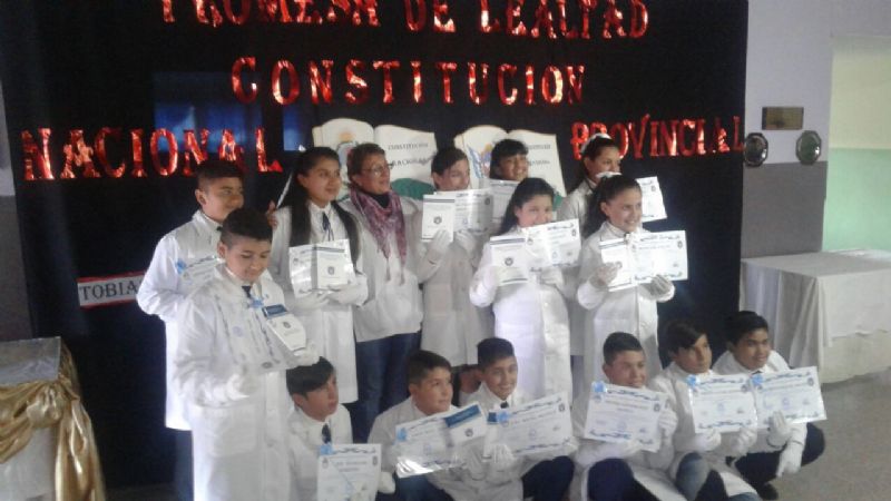 Promesa de alumnos a las Constituciones en El Alto