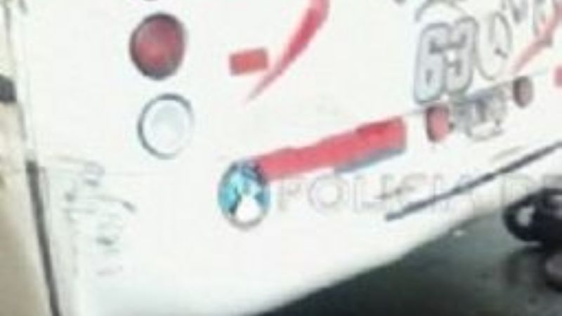 Chocaron un taxi y un colectivo en el sur de la Capital