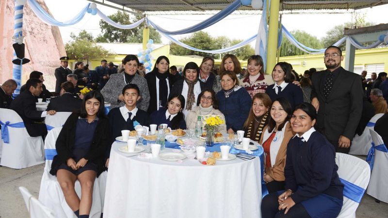 Lucía en el festejo por el Día de la Patria