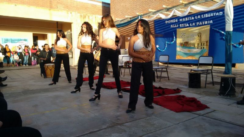 Acto en la Escuela Secundaria Nº 79 “Dr. Manuel Belgrano”