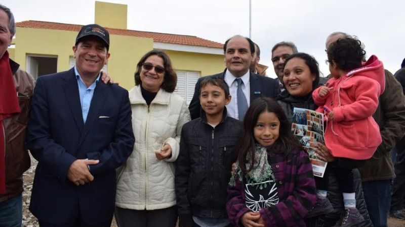 Lucía entrego 21 viviendas en el Loteo Parque Sur