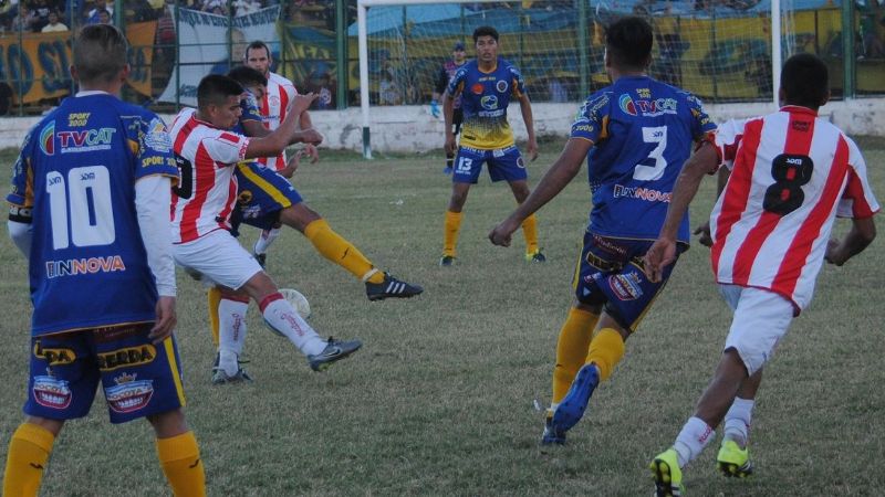 Defensores y Policial por el pase a la final en Capital