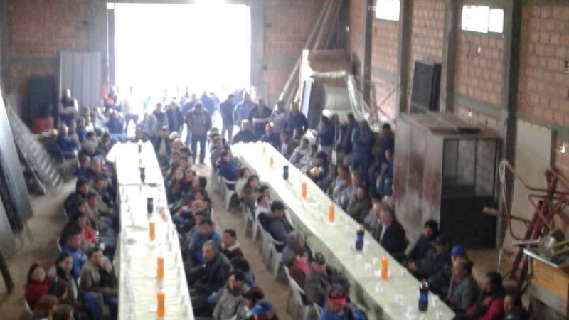 Ojeda dio un aumento de 2 mil pesos y entregó ropa