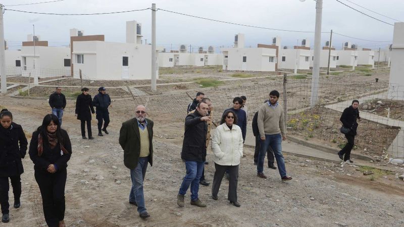 Lucía recorrió las nuevas viviendas del complejo Valle Chico